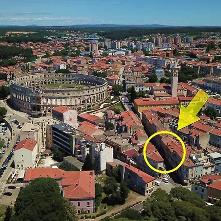 Apartman Amfiteatar Franko Pula Exteriör bild