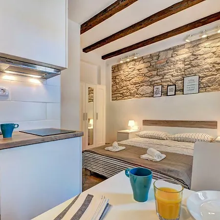 Apartman Amfiteatar Franko Pula Exteriör bild